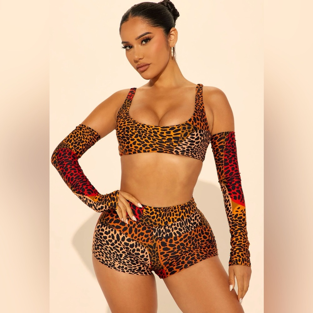 4 piece swimsuit 👙🏖️ or Lingerie